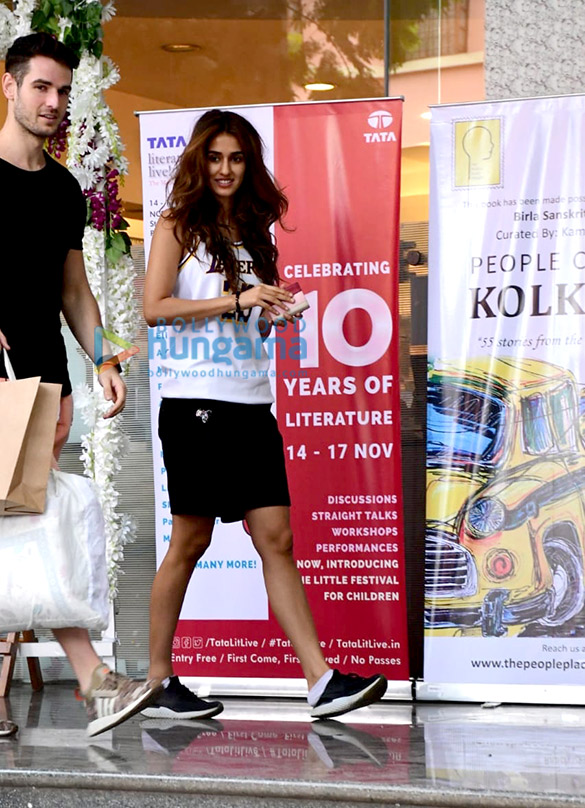 Photos: Disha Patani snapped at Bandra