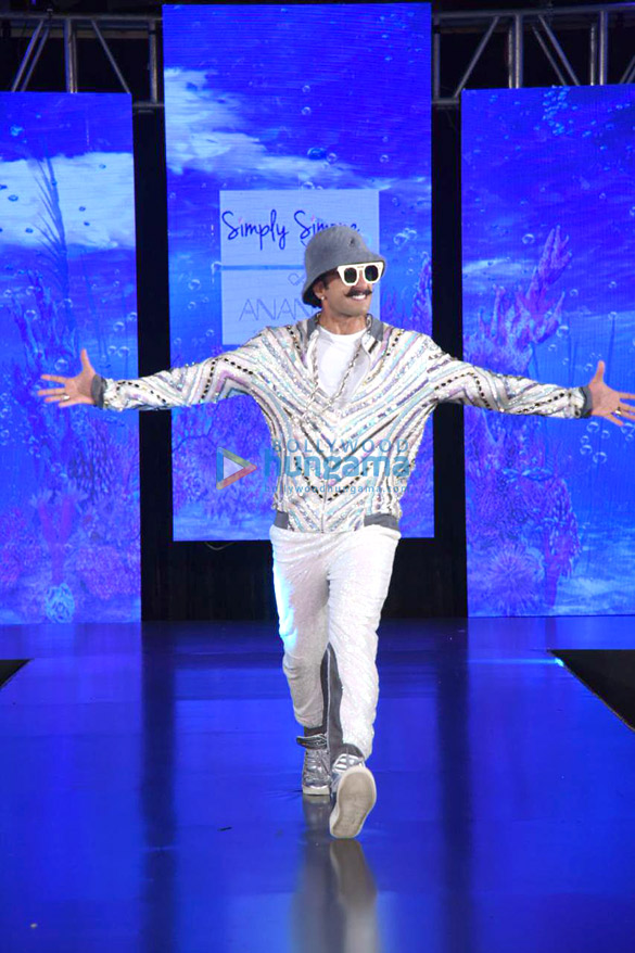 Photos: Ranveer Singh walks the ramp for Simone Khambatta and Anantaa at The Wedding Junction