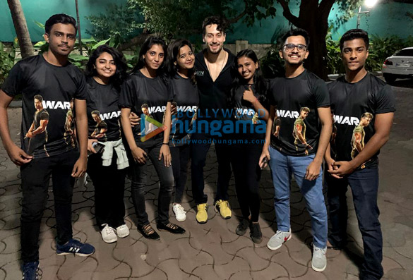 Photos: Tiger Shroff snapped with Team Tiger post War release Photos: Tiger Shroff snapped with Team Tiger post War release