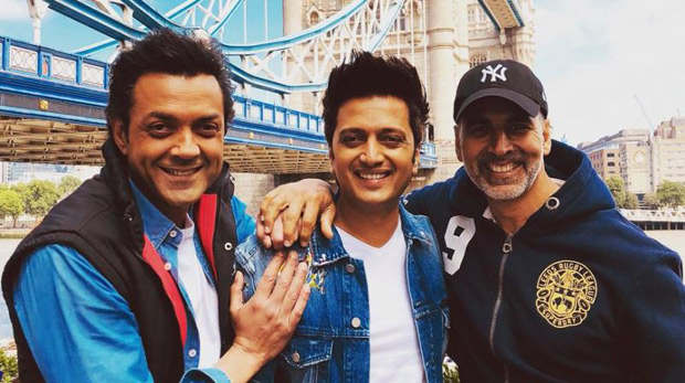 Housefull 4: Akshay Kumar calls Bobby Deol 'Punctuality ka badshah' after the latter turns up late for the special screening