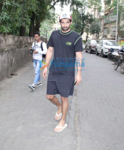 Photos: Aditya Roy Kapur snapped at Mohit Suri's office