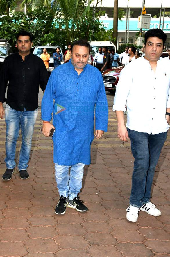 Photos Celebs attend Champak Jain’s prayer meet1 | Images - Bollywood