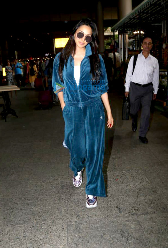 Photos Deepika Padukone and Kiara Advani snapped at the airport (4 ...