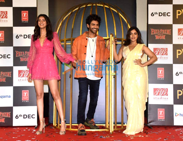 Photos: Kartik Aaryan, Ananya Panday, Bhumi Pednekar and others snapped at Pati Patni Aur Woh trailer launch Photos Kartik Aaryan, Ananya Panday, Bhumi Pednekar and others snapped at Pati Patni Aur Woh trailer launch