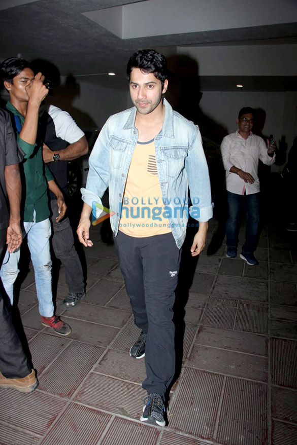 Photos: Varun Dhawan, Kiara Advani and Yami Gautam spotted at Manish Malhotra’s house in Bandra Photos: Varun Dhawan, Kiara Advani and Yami Gautam spotted at Manish Malhotra’s house in Bandra