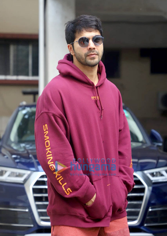 Photos: Varun Dhawan and Prabhu Dheva snapped in Juhu Photos: Varun Dhawan and Prabhu Dheva snapped in Juhu