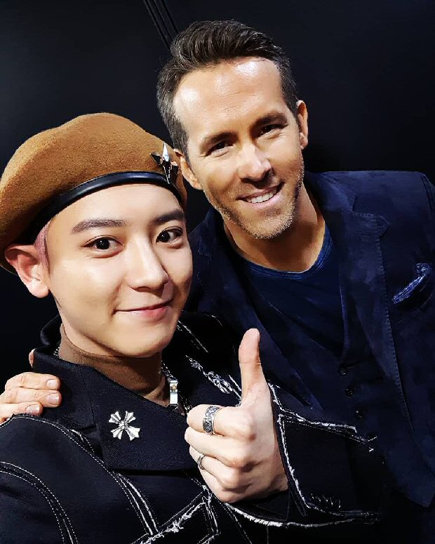 6 Underground star Ryan Reynolds meets Korean band EXO and fans are losing it