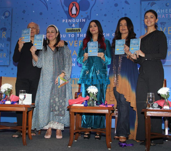 Photos: Mahesh Bhatt, Soni Razdan, Alia Bhatt and Pooja Bhatt grace the launch of Shaheen Bhatt’s debut book ‘I’ve Never Been (un)Happier’ Photos: Mahesh Bhatt, Soni Razdan, Alia Bhatt and Pooja Bhatt grace the launch of Shaheen Bhatt’s debut book ‘I’ve Never Been (un)Happier’