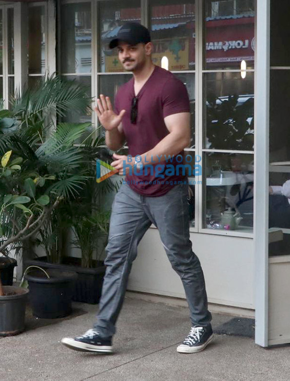 Photos: Sooraj Pancholi and Rakul Preet Singh spotted at Sequel in Bandra