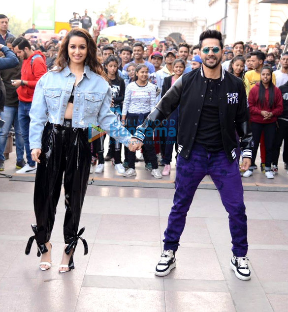 Photos Varun Dhawan and Shraddha Kapoor launch the track ...