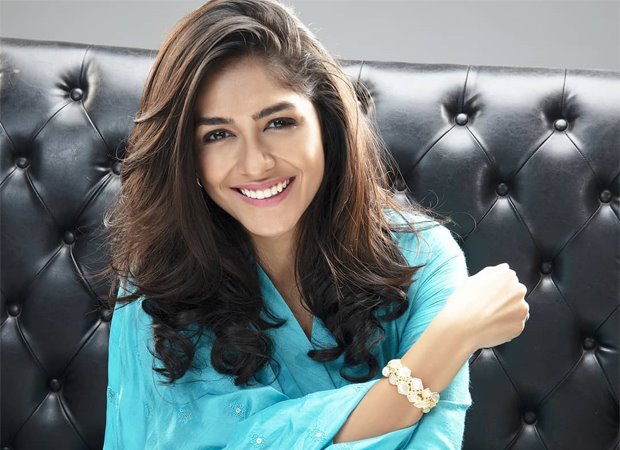 Mrunal Thakur says she played the role of a mother of two at 18