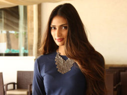 Athiya Shetty joins hands with Save The Children India, provides food and medicine to needy kids Athiya Shetty joins hands with Save The Children India, provides food and medicine to needy kids