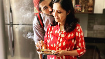 Watch: Kartik Aaryan asks his mother for lakhs but receives a ‘laat’!