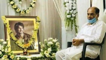 Sushant Singh Rajput’s father sitting next to his photo frame during the prayer meet is heartbreaking