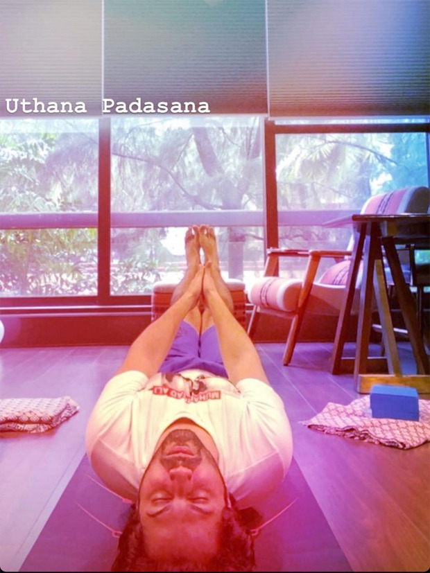 Varun Dhawan gives major fitness goals as he aces 'uttana padasana' yoga pose