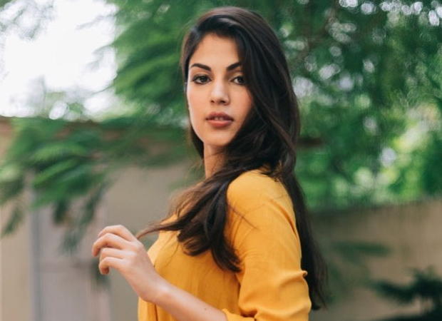 Rhea Chakraborty files a police complaint against media for gathering inside her residential building