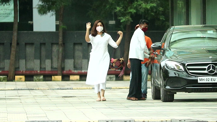 Bhumi Pednekar spotted at Dharma office in Andheri Bhumi Pednekar spotted at Dharma office in Andheri