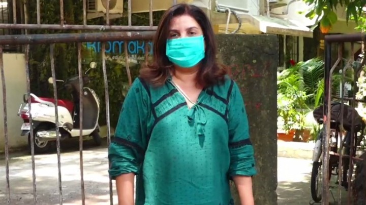 Farah Khan spotted at Kromakay salon in Juhu