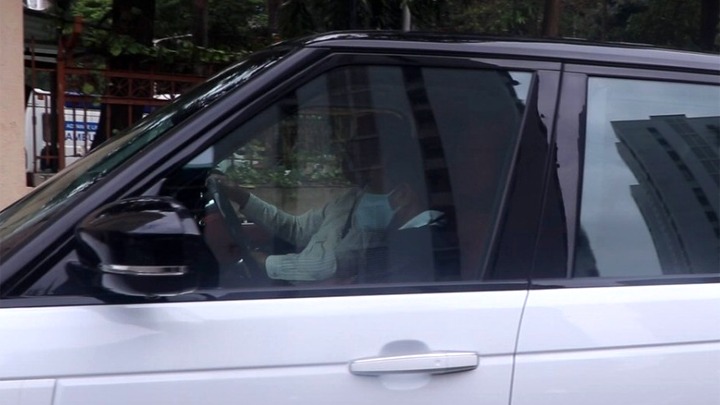 Sanjay Dutt with wife Maanayata Dutt snapped arriving at Kokilaben Hospital in Andheri