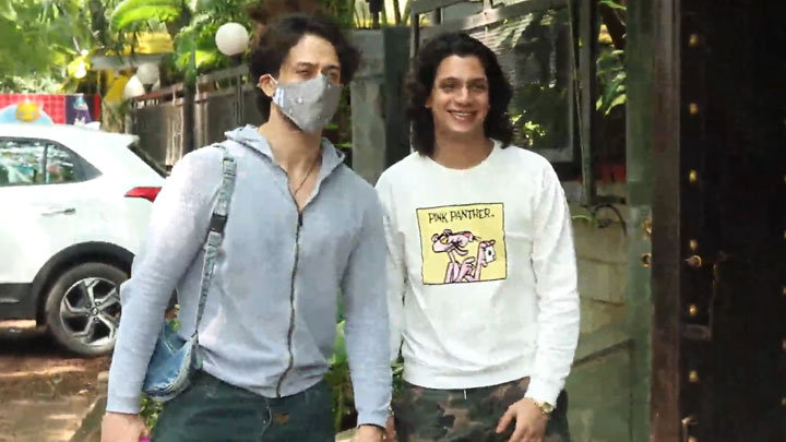 Tiger Shroff spotted At Avitesh Shrivastava’s studio in Juhu Tiger Shroff spotted At Avitesh Shrivastava's studio in Juhu