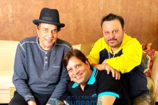 On The Sets Of The Movie Apne 2