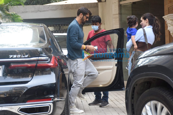 Photos: Arjun Rampal snapped with girlfriend Gabriella Demetriades and his son in Bandra