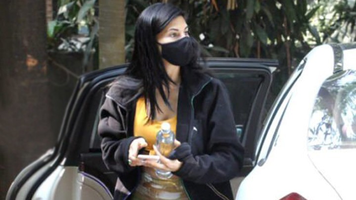 Jacqueline Fernandez spotted at a dance class in Bandra Jacqueline Fernandez spotted at dance class Bandra