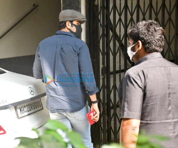Photos: Ranbir Kapoor spotted at a clinic Photos: Ranbir Kapoor spotted at a clinic