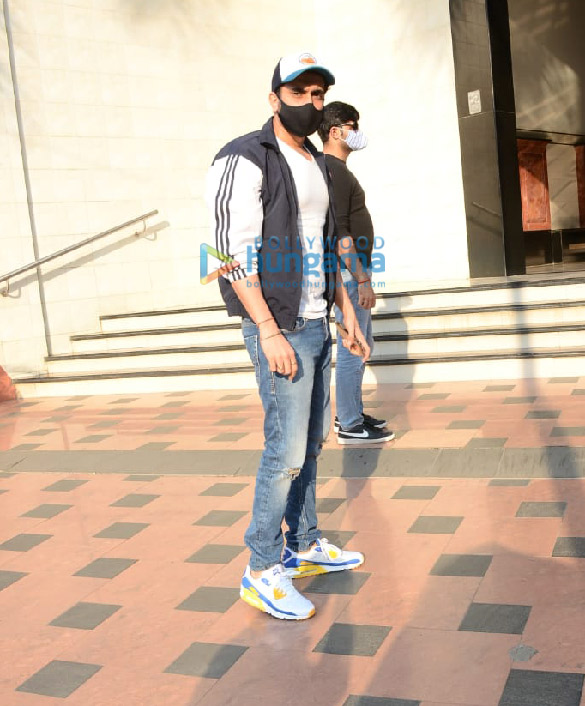 Photos: Sunny Singh Nijjar snapped at Anees Bazmee’s office Photos: Sunny Singh Nijjar snapped at Anees Bazmee’s office
