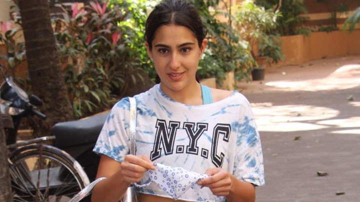 Sara Ali Khan spotted at Gym in Khar Sara Ali Khan spotted at Gym in Khar