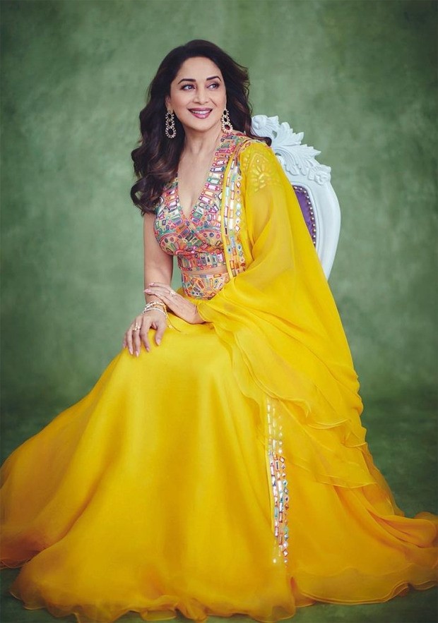 Madhuri Dixit Is Epitome Of Beauty In Yellow Lehenga As She Begins Shooting For Dance Deewane 0385