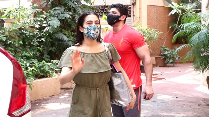 Sara Ali Khan spotted at Gym in Bandra