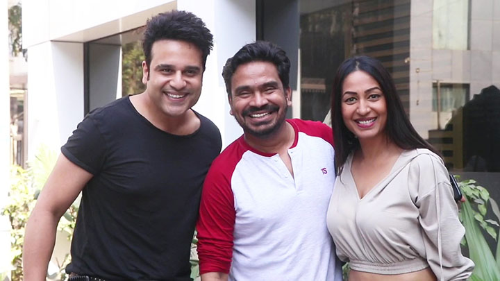 Krushna Abhishek with wife spotted at saltwater cafe in Bandra Krushna Abhishek with wife spotted at saltwater cafe in Bandra