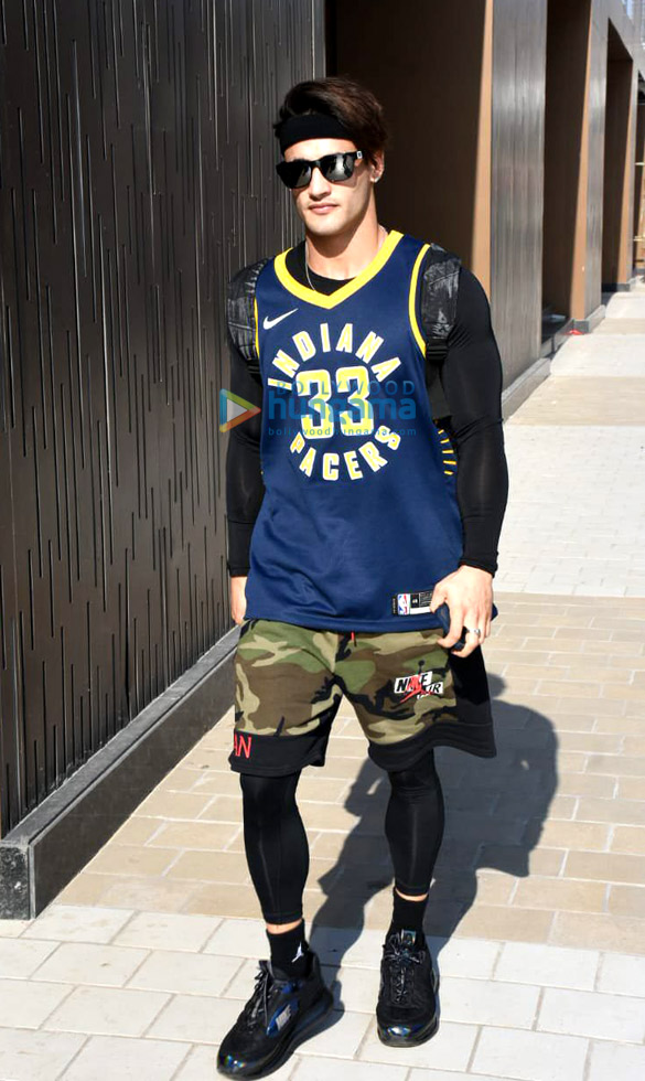 Photos: Asim Riaz spotted at the gym