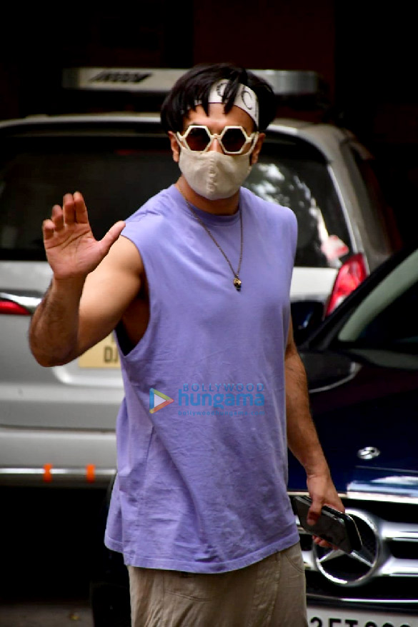 Photos: Ranveer Singh spotted at a dubbing studio Photos: Ranveer Singh spotted at a dubbing studio