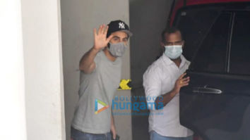 Photos: Ranbir Kapoor spotted at a dental clinic