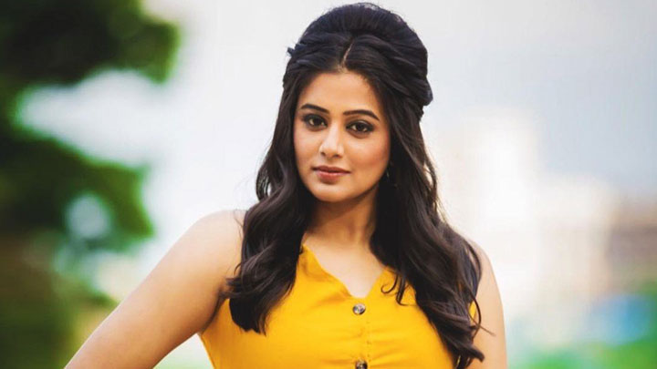What makes Arvind BETTER partner for Suchi than Srikant? Priyamani REACTS | Rapid Fire | Family Man 2 What makes Arvind BETTER partner for Suchi than Srikant Priyamani REACTS Rapid Fire Family Man 2