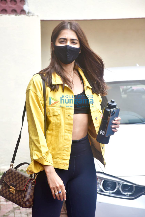 Photos: Pooja Hegde and Daisy Shah spotted at pilates studio Photos: Pooja Hegde and Daisy Shah spotted at pilates studio