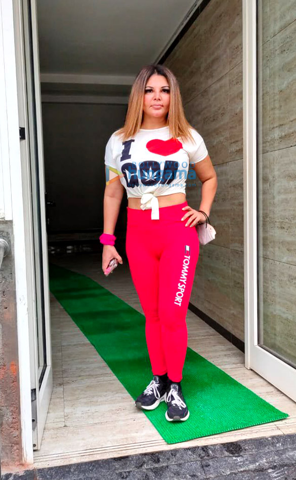 Photos: Rakhi Sawant snapped at the gym Photos: Rakhi Sawant snapped at the gym
