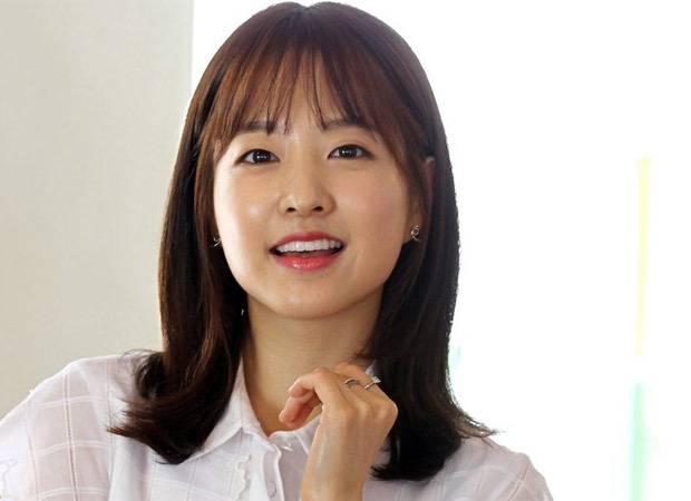 Doom at Your Service actress Park Bo Young donates 1 lakh masks to paramedics and firefighters (2)