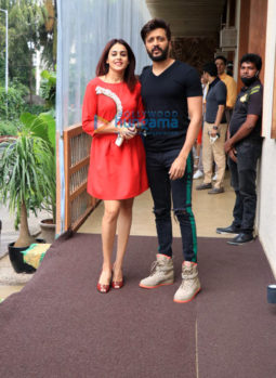 Photos: Riteish Deshmukh and Genelia Deshmukh snapped at Bastian, Worli
