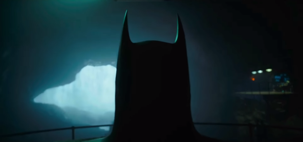First teaser of The Flash sees Ezra Miller meet Michael Keaton's Batman in multiverse 