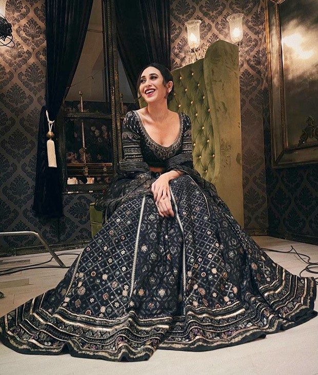 Karisma Kapoor looks like an absolute dream in a Tarun Tahiliani lehenga 2