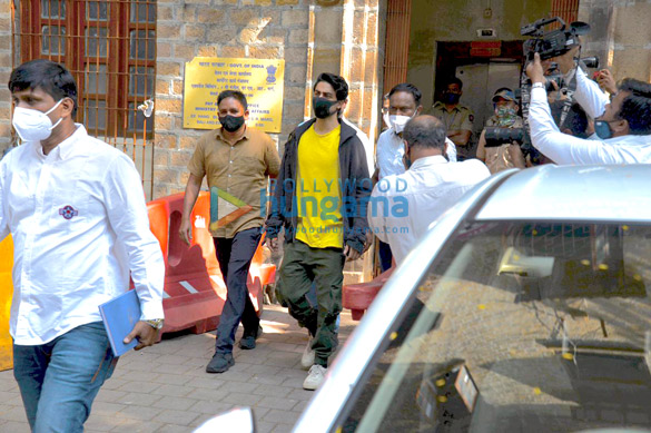 Photos: Aryan Khan and Arbaaz Merchant snapped at the NCB office