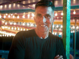 Sooryavanshi grosses approx. Rs. 285 cr. at the worldwide box office at the close of fourth weekend Sooryavanshi grosses approx. Rs. 285 cr. at the worldwide box office at the close of fourth weekend