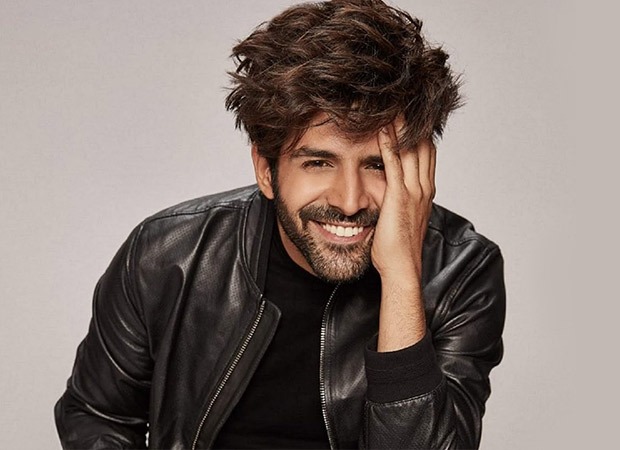 EXCLUSIVE “I clicked my first celebrity selfie with Shah Rukh Khan outside Mannat”- says Kartik Aaryan