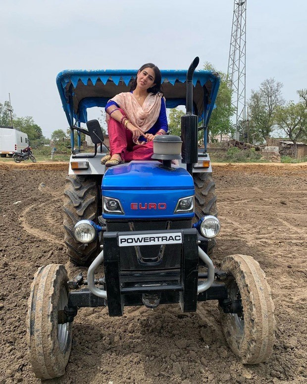 Sara Ali Khan shares photos from the sets of Atrangi Re from Uttar Pradesh : Bollywood News – Bollywood Hungama