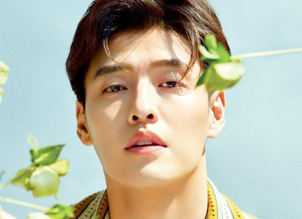 Kang Ha Neul confirmed as lead in Yrees Die on Their Feet; Son Ye Jin & Youn Yuh Jung in talks to star
