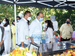 Photos: Celebs attend Ramesh Deo’s funeral