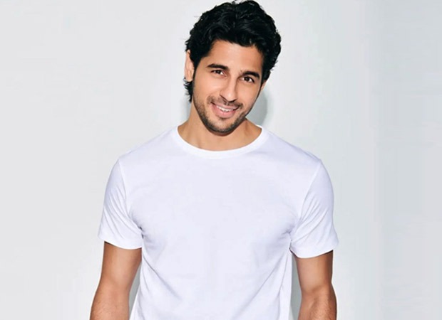 Sidharth Malhotra becomes the only Indian actor with five consecutive songs with views above 3 million 